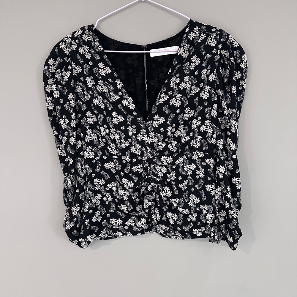 Astr The Label Shirred Puff Sleeve Black and White Floral Blouse Medium